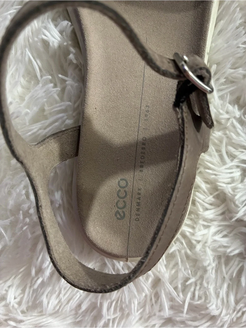ECCO Comfort Leather Yuma Ankle Cross Strap Strappy Sandal Gray Taupe 38 7 7.5